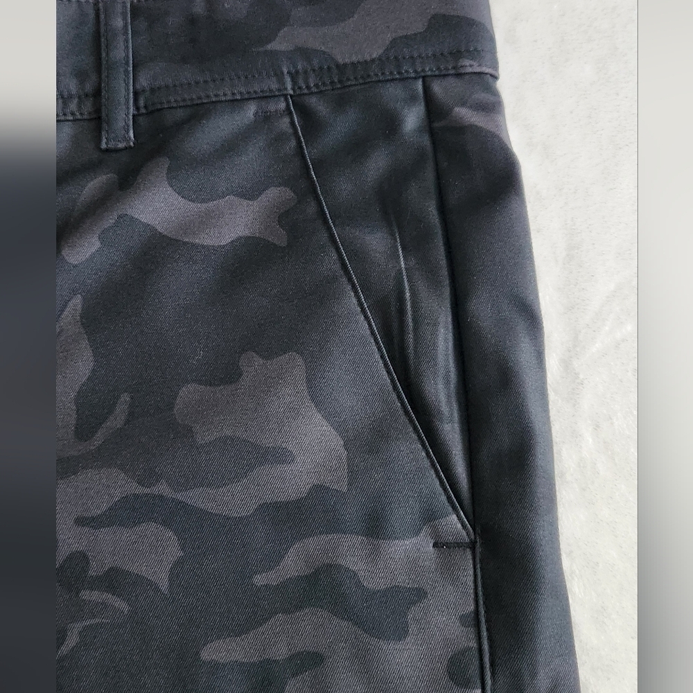🩳 George Men’s Black Camo Commuter Shorts – Size 40, NWT, Moisture-Wicking - Picture 5 of 13